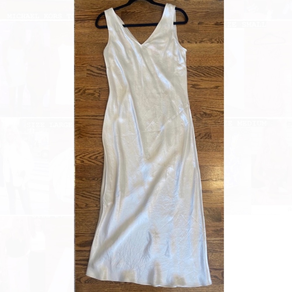 Aritzia dress never worn
